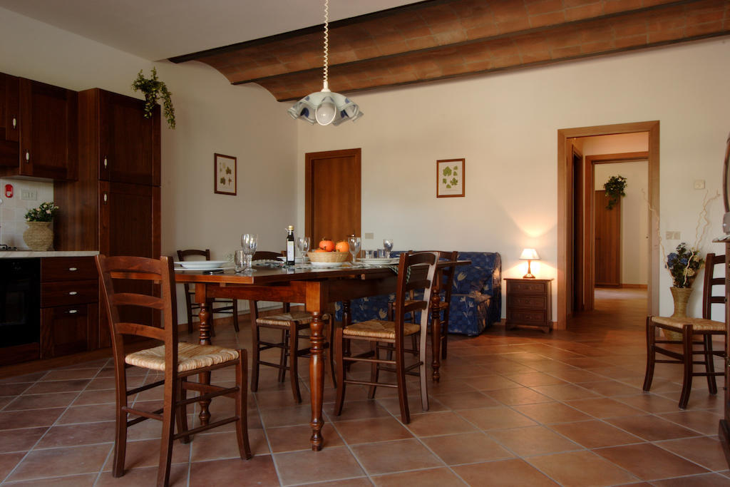 Agriturismo Quattro Pini カスタニェート・カルドゥッチ 部屋 写真