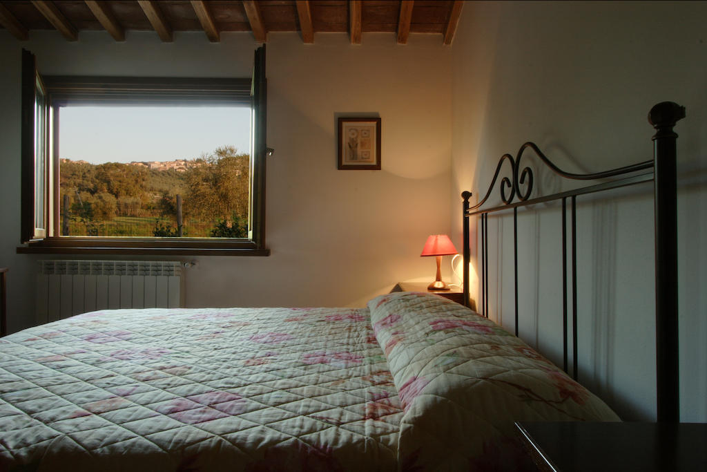 Agriturismo Quattro Pini カスタニェート・カルドゥッチ 部屋 写真