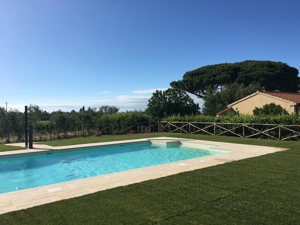 Agriturismo Quattro Pini カスタニェート・カルドゥッチ エクステリア 写真